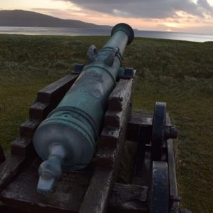 Dělo v přístavní pevnosti, Faerské ostrovy