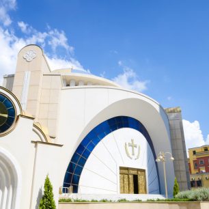 Albánská Tirana, zdroj: shutterstock.com