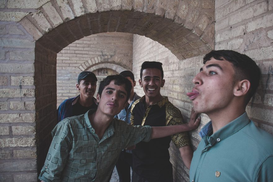 Íránští mladíci, Írán