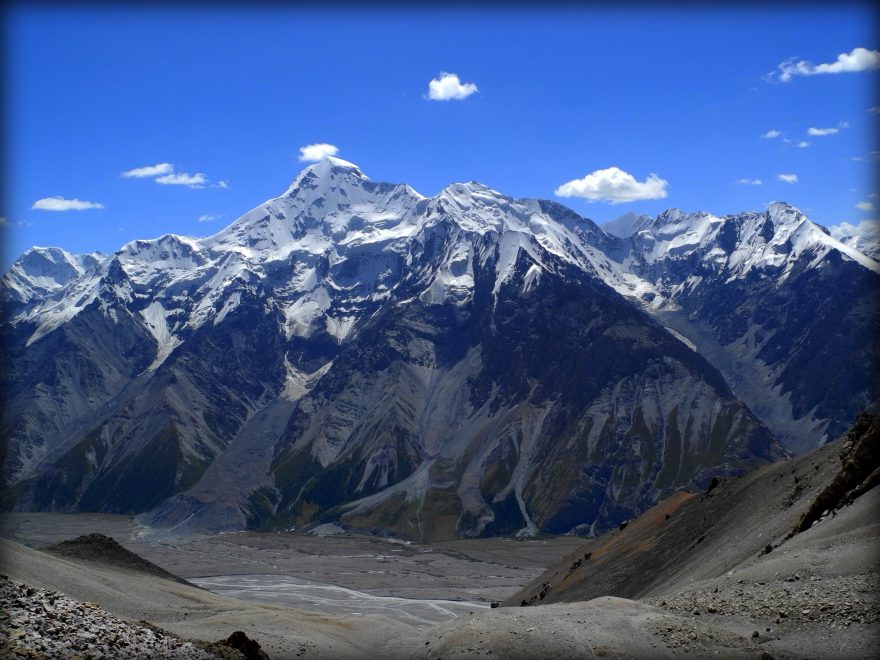 Pik Nansen a ledovec Enylček, Kyrgyzstán