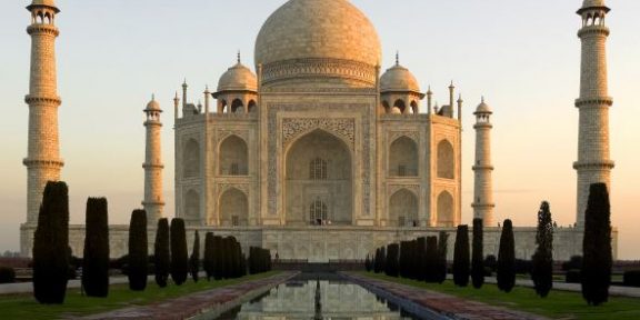 Agra (Taj Mahal, Červená pevnost a další)