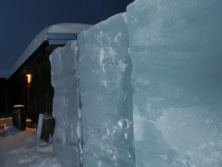 Proces výroby ledového hotelu, Finsko