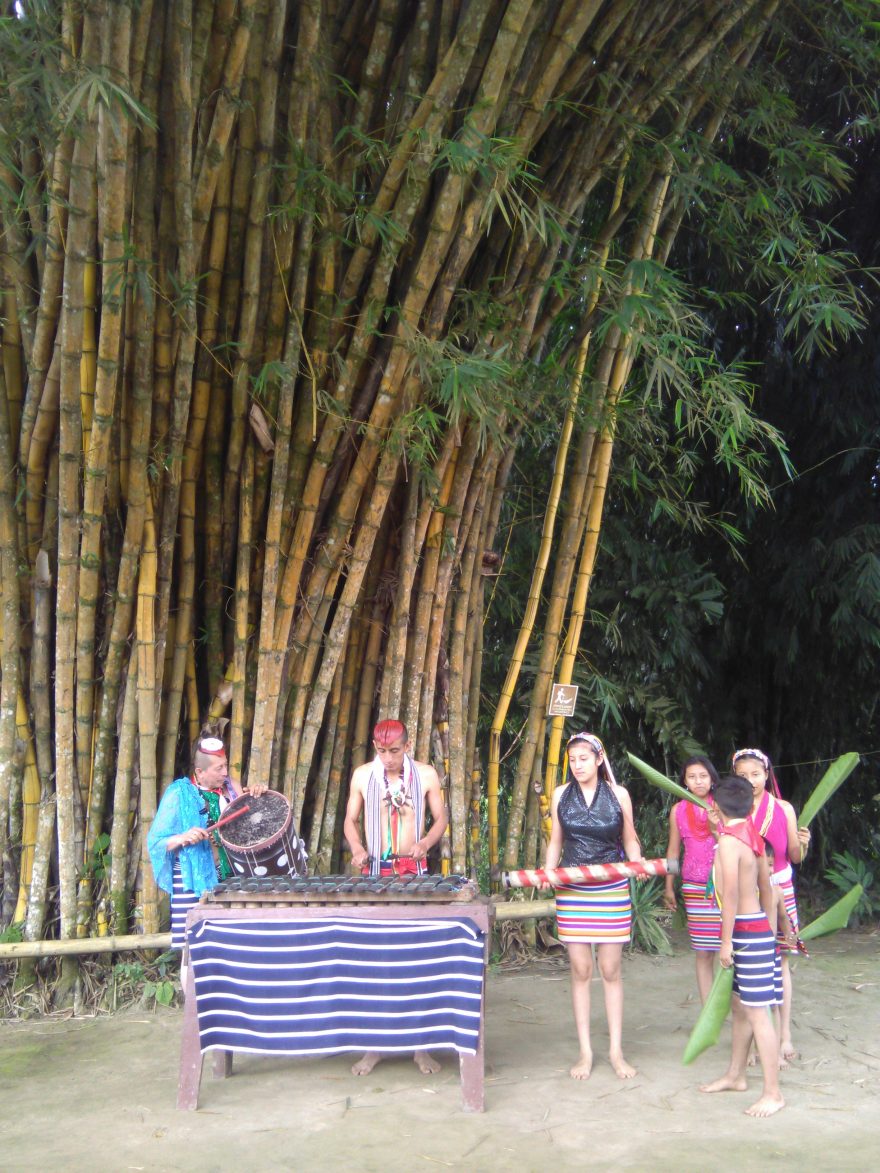 Na návštěvě u Los Tsáchilas, Ekvádor