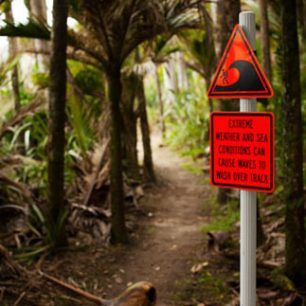 Značka varující před nebezpečím vysokého přílivu, Nový Zéland