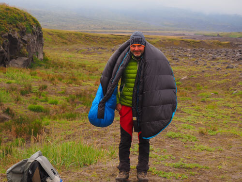 Pohybovat se tu dá úplně mimo turistické chodníky, kterých tu ostatně není moc, a nasávat zvláštní atmosféru Kamčatky plnými doušky, Kamčatka, Rusko