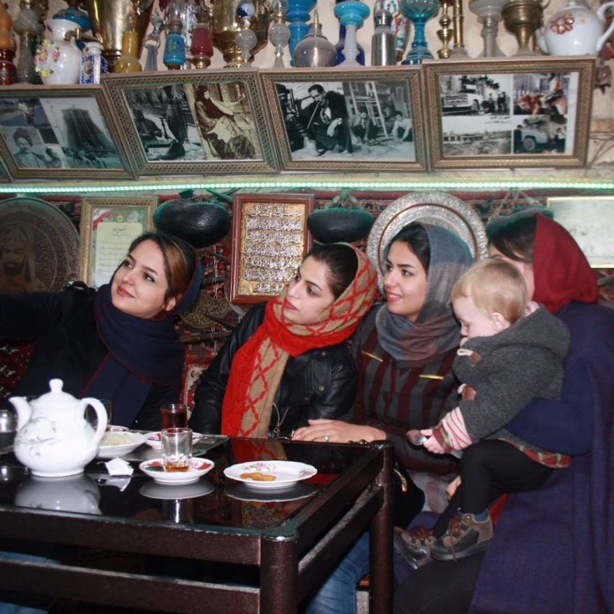 Íránské holky mě říkají azízam, což znamená miláček, Esfahán, Írán