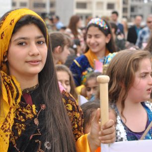 Na Ninivských pláních existuje několik vesnic, jejichž obyvatelé se označuji za Asyřany, Irák