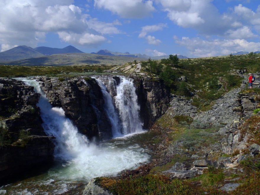 U vodopádu, Norsko
