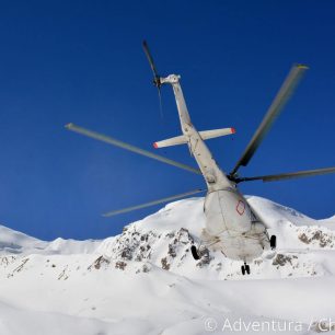 Nad čtyřtisícovkami kazašského Ťan-šanu na palubě MI-8, Kazachstán