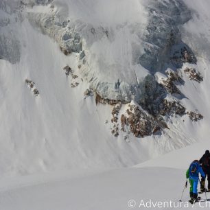 Stoupáme na Pik Moloďžnaja, Kazachstán