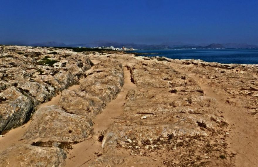 Stará pobřežní cesta kolem Son Real, Mallorca, Španělsko