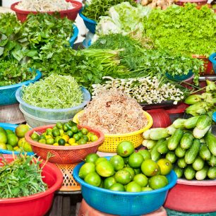 Pro nás exotické ovoce na trhu, Vietnam