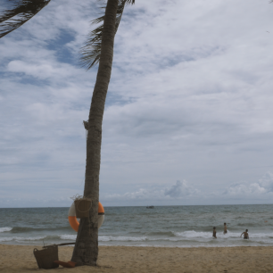 Na pobřeží, Vietnam