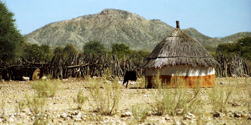 Kruhová hliněná chýše, Afrika