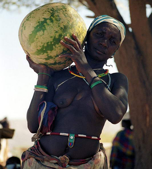 Autor zažil život v himbské vesnici, Afrika