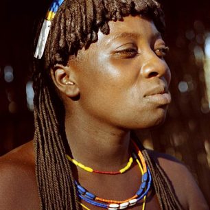 Zdobení místních žen, Afrika