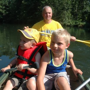 Na lodi si to žijí i děti, Německo