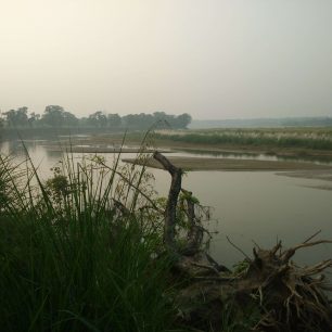 Řeka v NP Chitwan, Nepál