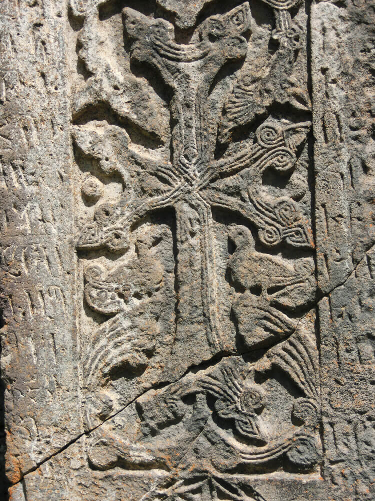 Interiér kláštera Tatev, Arménie