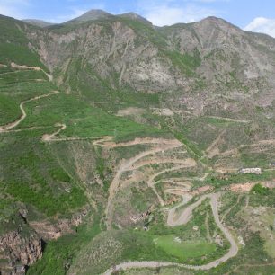 Pohled z lanovky, Arménie