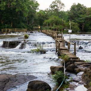 Vodopád Tad Lo, Bolavenská plošina, Laos