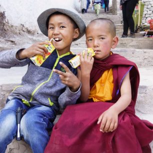 Užívá si i omladina, Ladakh, Indie