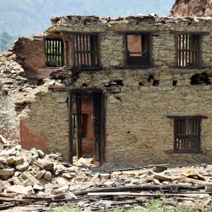 Zemětřesení poznamenalo tisíce lidí, Nepál