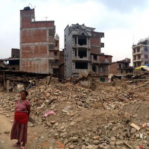 Stopy po zemětřesení jsou stále znát, Nepál