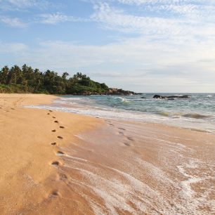 Pláž v Balapitiya, Srí Lanka