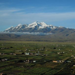 Altiplano a okolní hory