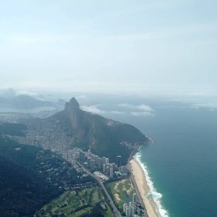 Výhled na sever z vrcholu Pedra da Gávea