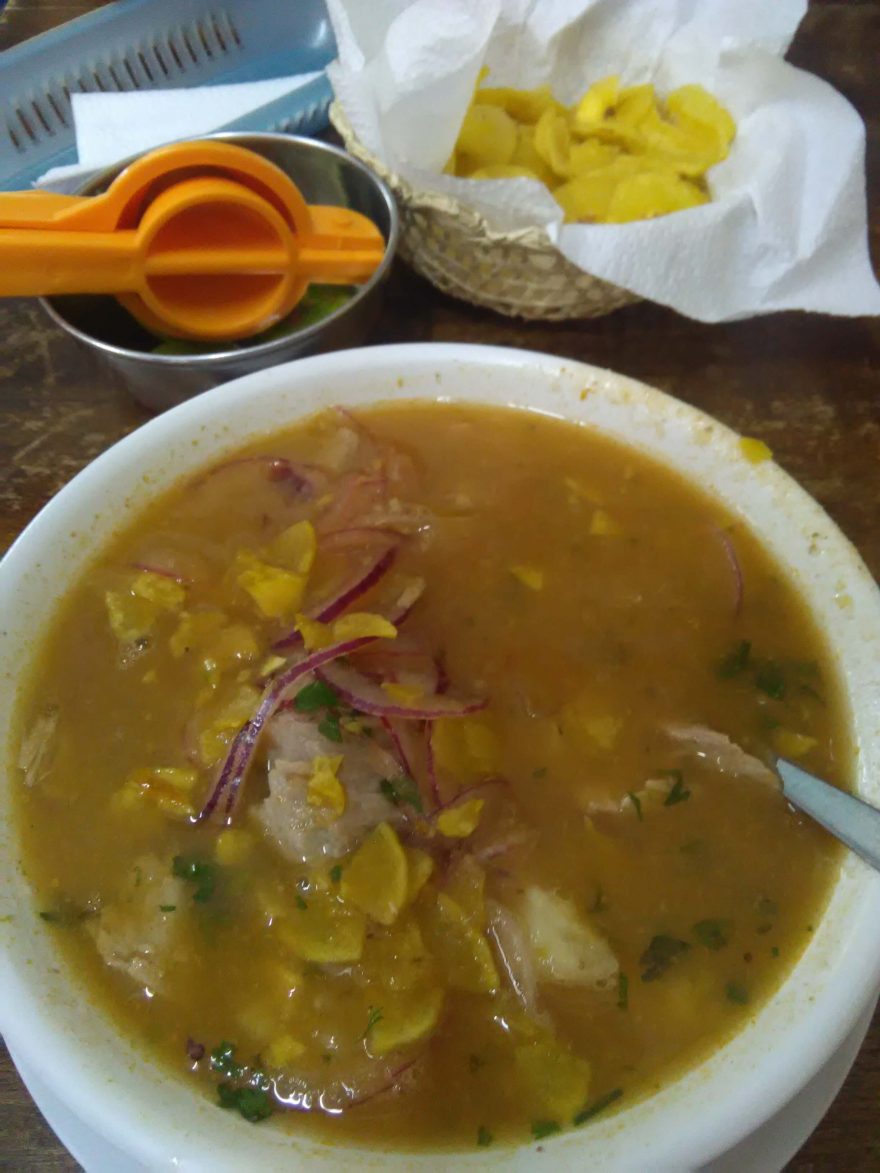 Polévka encebollado