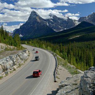  Letní Icefields Parkway, Alberta, Kanada