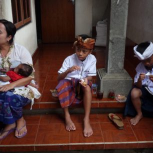 Přípravy na obřad, Bali, Indonésie