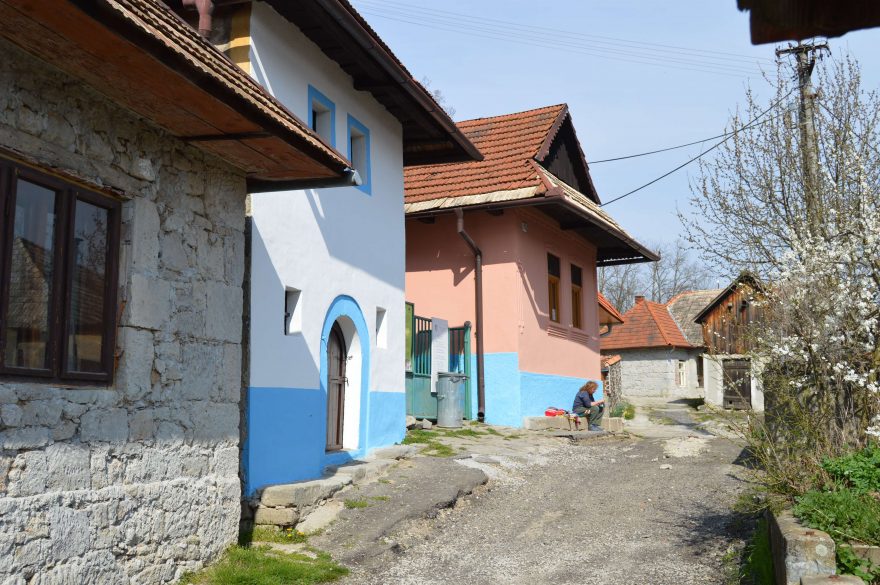 Brhlovce se svými pozoruhodnými domky patří k velkým lákadlům celého kraje, Slovensko