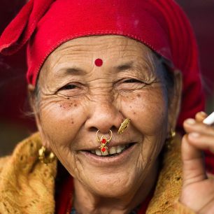 Stará žena, Nepál