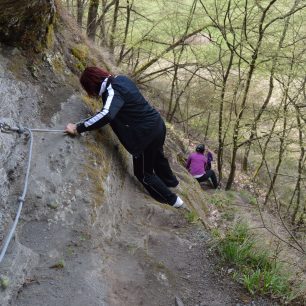 Poslední úsek cesty je třeba zvládnout s pomocí lana, Slovensko