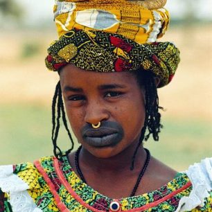 Tetování rtu, Afrika