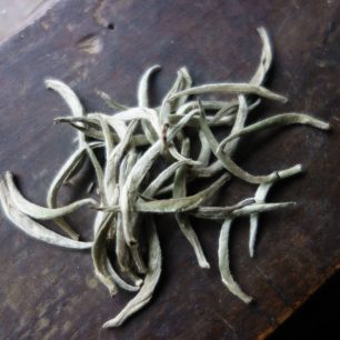 Hotový bílý čaj, Ilám, východní Nepál