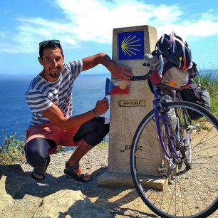 Nultý bod svatojakubské cesty na „Konci světa“ u Fisterry.