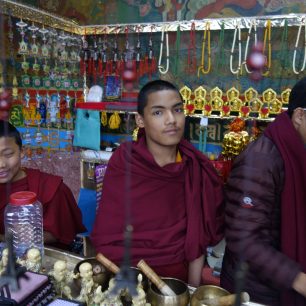 Náboženství tvoří značnou část života místních, Darjeeling, Indie