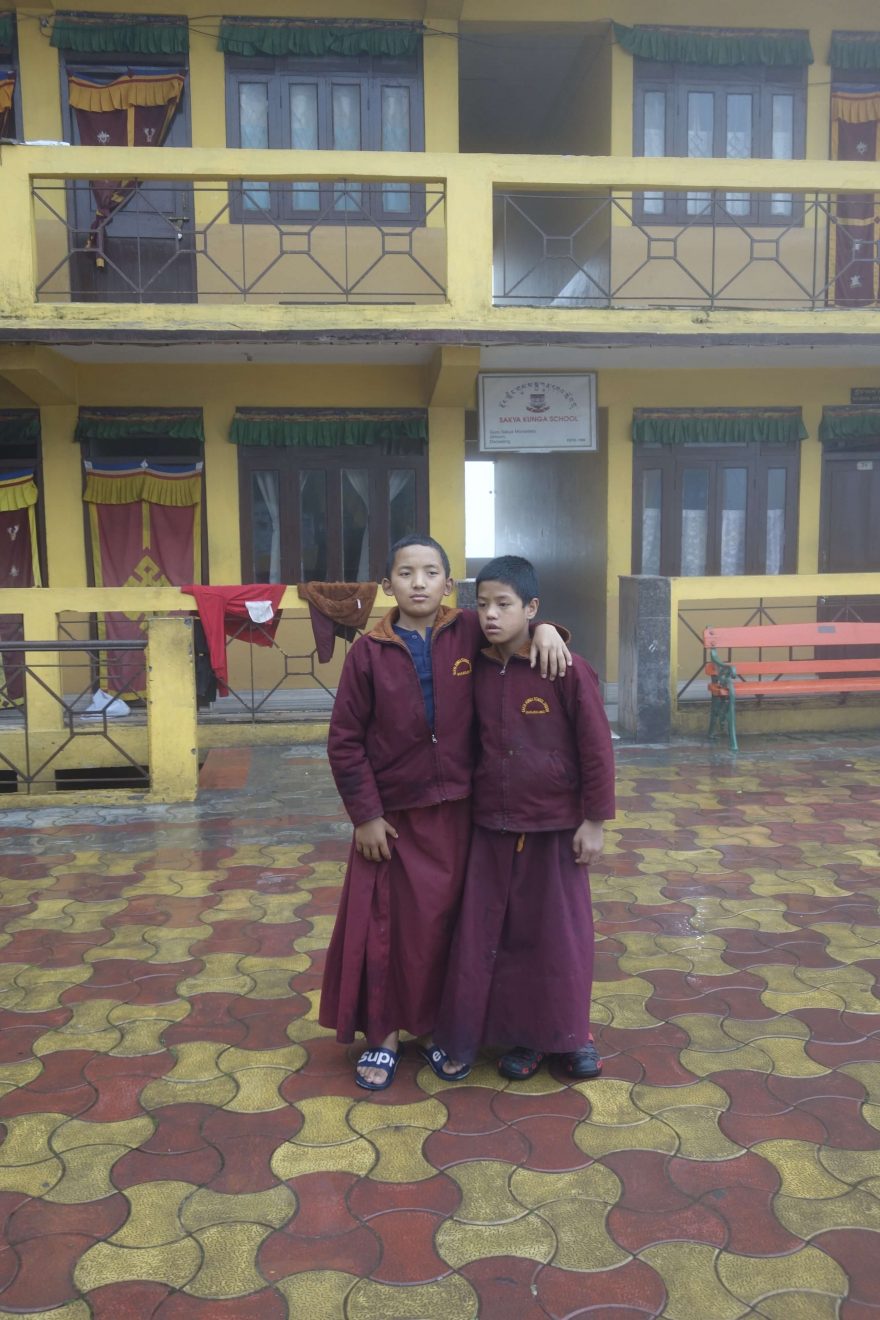 Náboženství tvoří značnou část života místních, Darjeeling, Indie