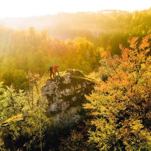 Česká republika: Petr procestoval nejen se svými drony šest kontinentů. Podzim je podle něj ale prý nejlepší fotografovat vždy u nás, alespoň jej to v naší zemi nejvíce baví. Český podzim je totiž krásně barevný!