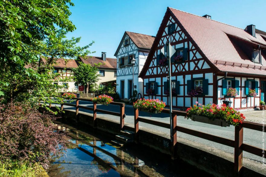 Buttenheim, typická vesnice oblasti Franken, Bavorsko, Německo