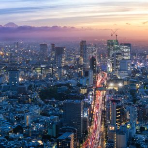 Japonsko: A Petrova zatím poslední cesta? Je to sotva pár dní, co se vrátil zpátky z Tokia. A jak sám říká: “Je to první země, která mě dostala do kolen!” Ostatně, o tom se dozvíte už sami na přednášce.