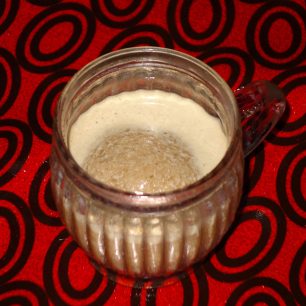 Zmrzlina s kardamonem a skořicí