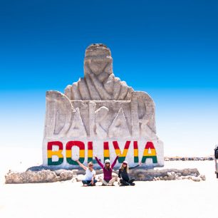 Dakar je s Bolívií spojený už pár let. Nám se dokonce podařilo, o pár set kilometrů dále, dostat do bivaku Dakaru v Argentině. A to dokonce i jeden tuktuk! 