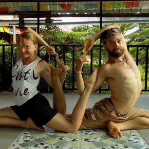 Cvičení jógy, Thajsko
