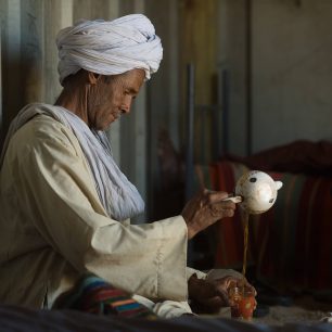 Tradiční příprava čaje, Alžír, Afrika