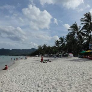 Údajně nejkrásnější pláž na Koh Samui - Chaweng Beach